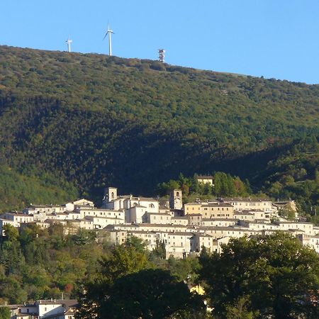 Il Risveglio Dei Sensi Villa Fossato di Vico ภายนอก รูปภาพ