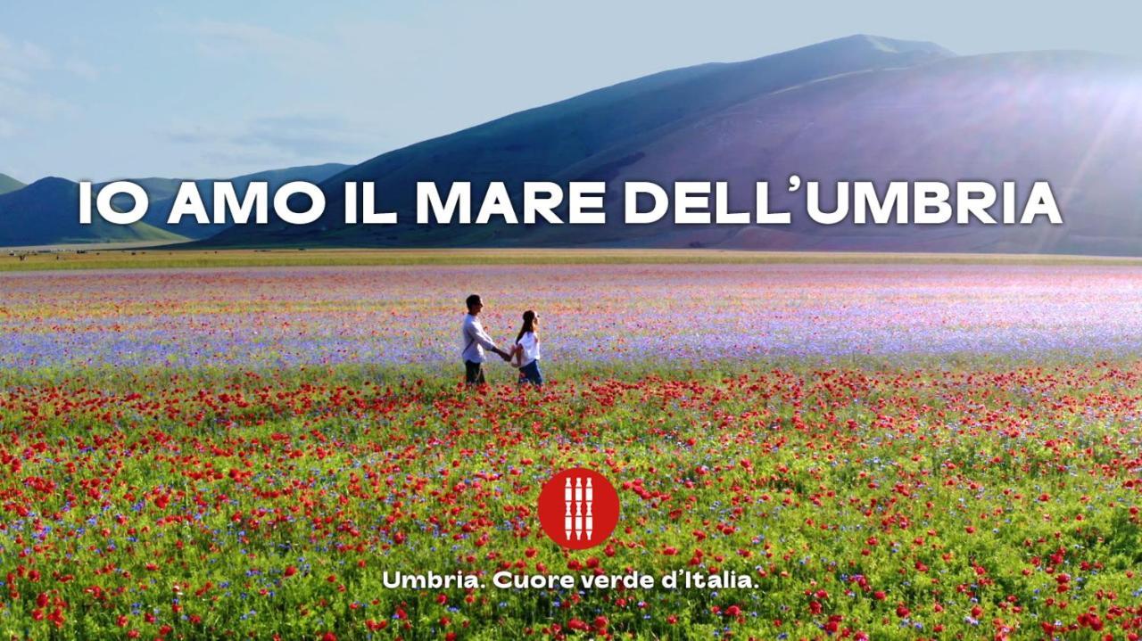 Il Risveglio Dei Sensi Villa Fossato di Vico ภายนอก รูปภาพ