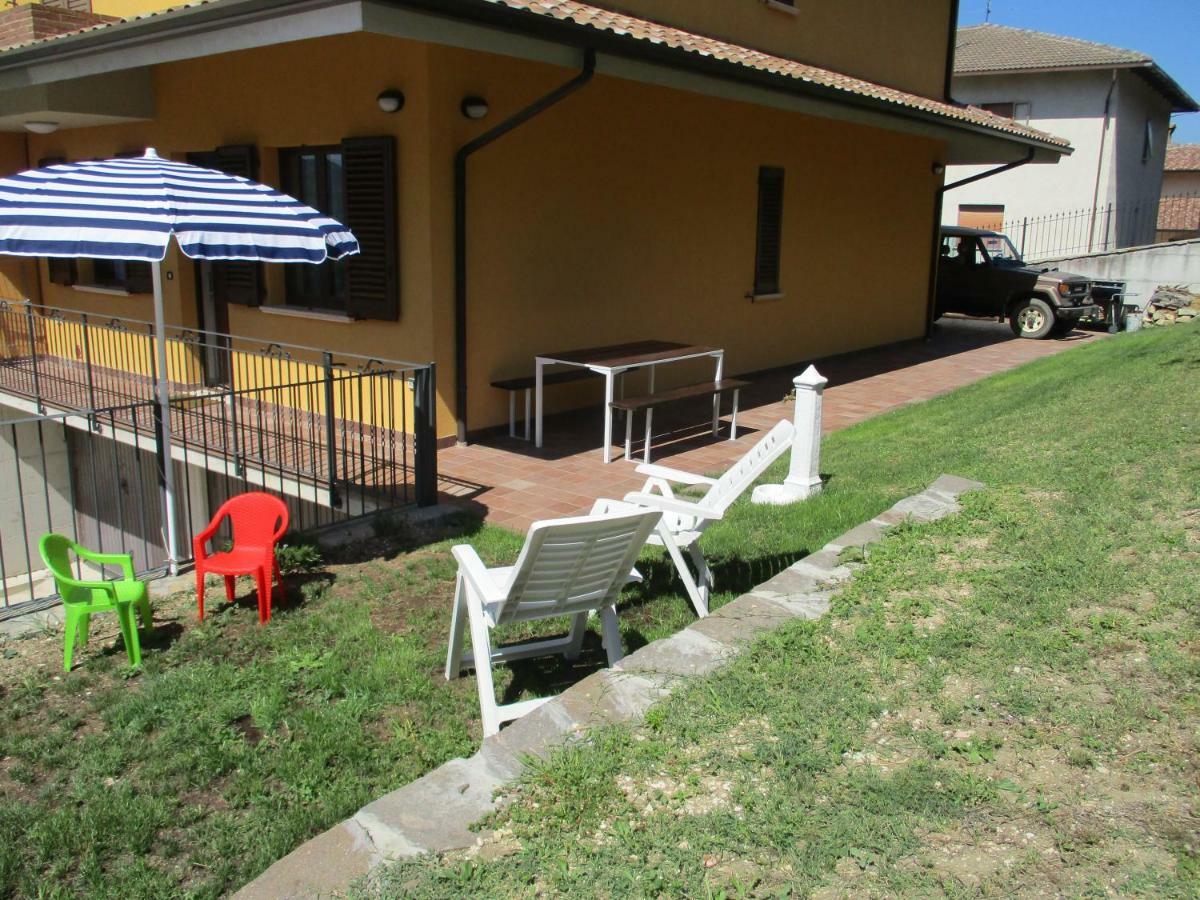Il Risveglio Dei Sensi Villa Fossato di Vico ภายนอก รูปภาพ